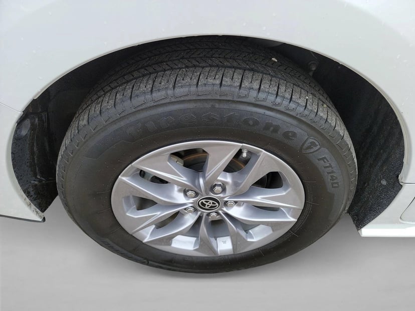 2024 Toyota Sienna - Image 11