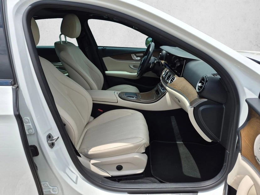 2022 Mercedes-Benz E-Class - Image 21