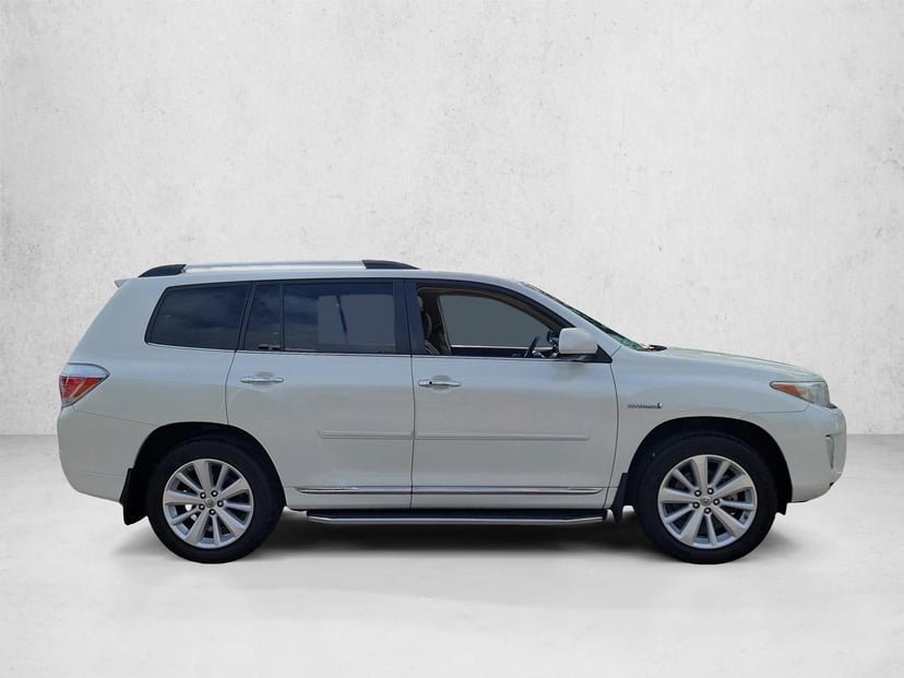 2013 Toyota Highlander Hybrid - Image 3
