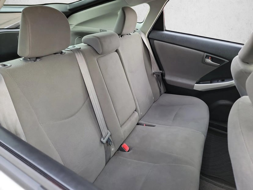 2014 Toyota Prius - Image 15