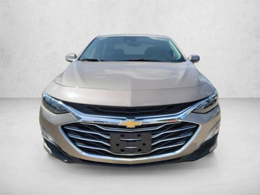 2023 Chevrolet Malibu - Image 2