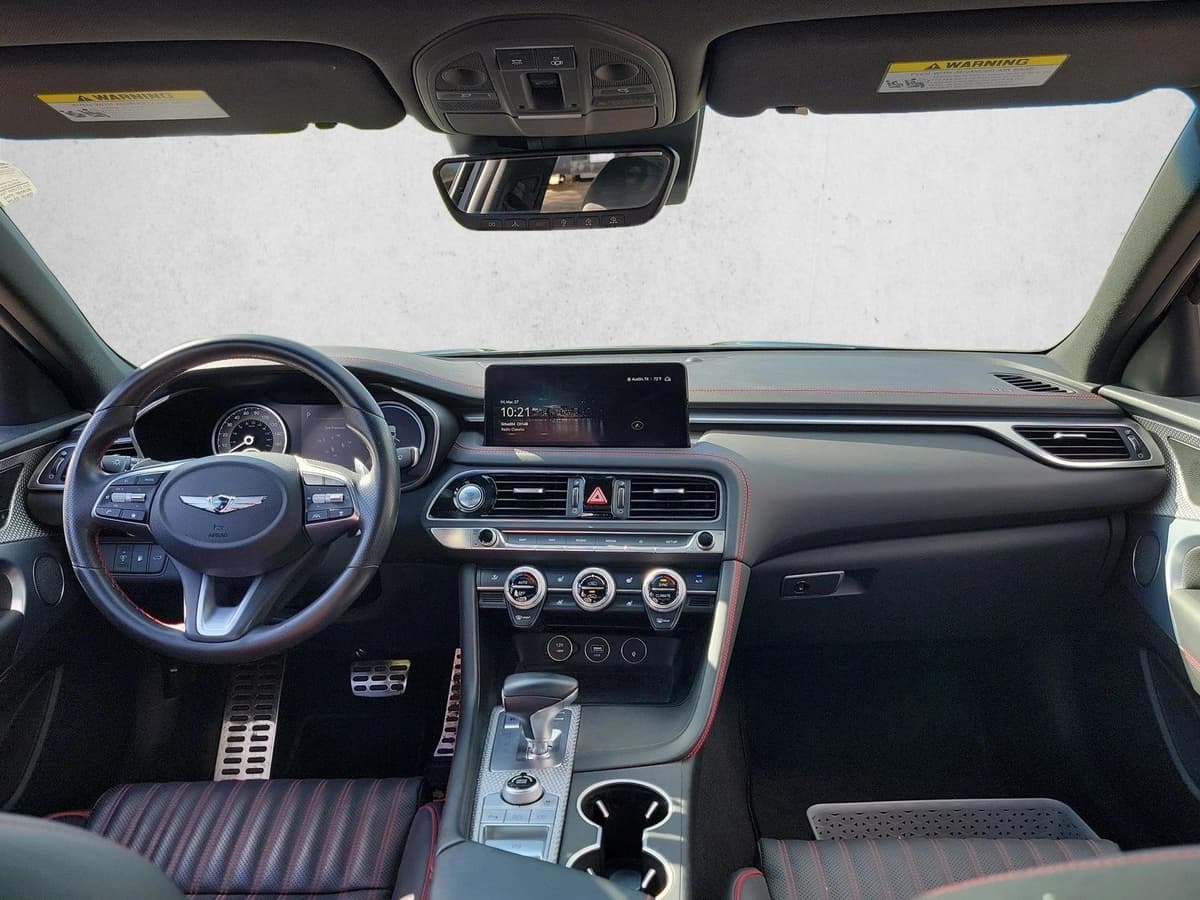 2023 Genesis G70 - Image 15