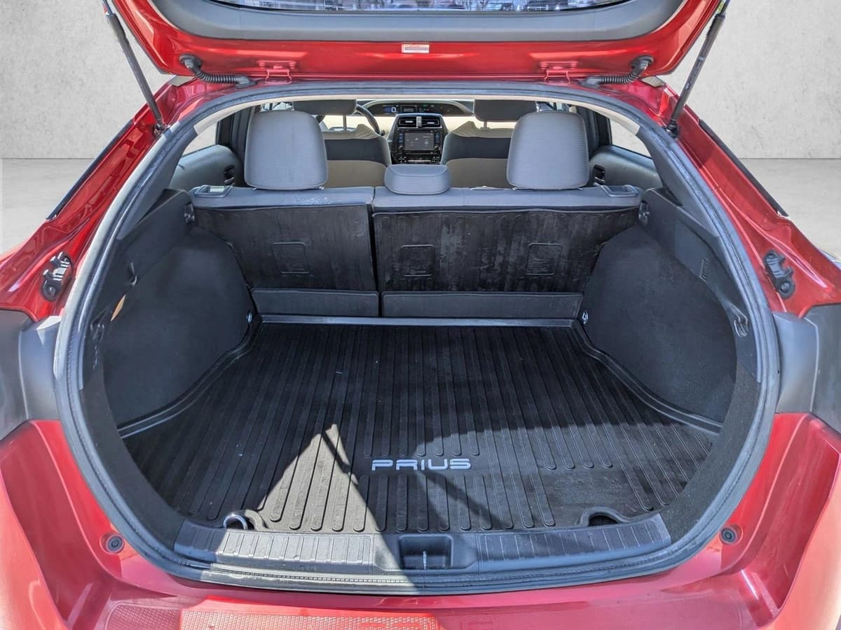 2016 Toyota Prius - Image 7