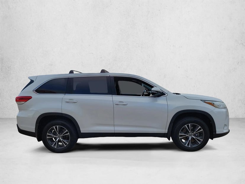 2019 Toyota Highlander - Image 4