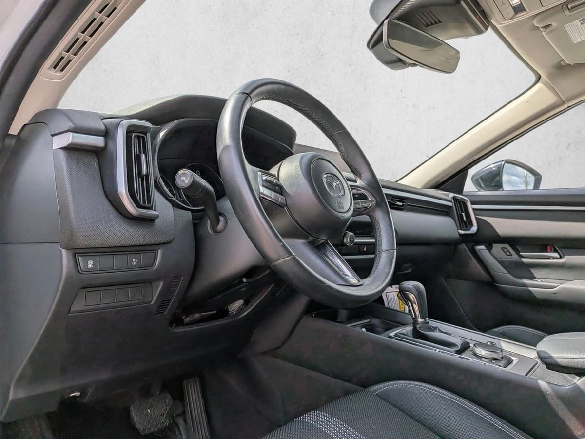 2023 Mazda CX-50 - Image 10