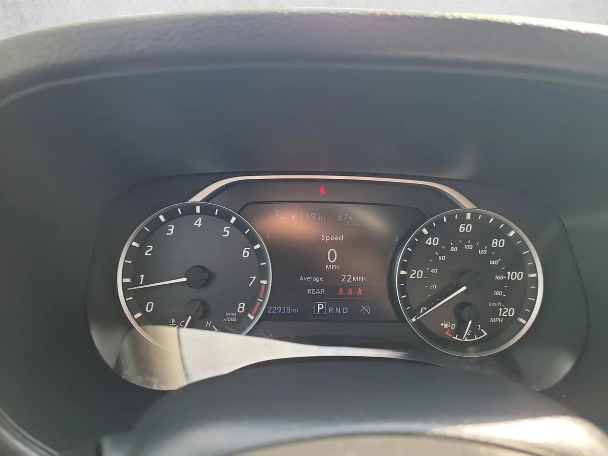 2024 Nissan Frontier - Image 16