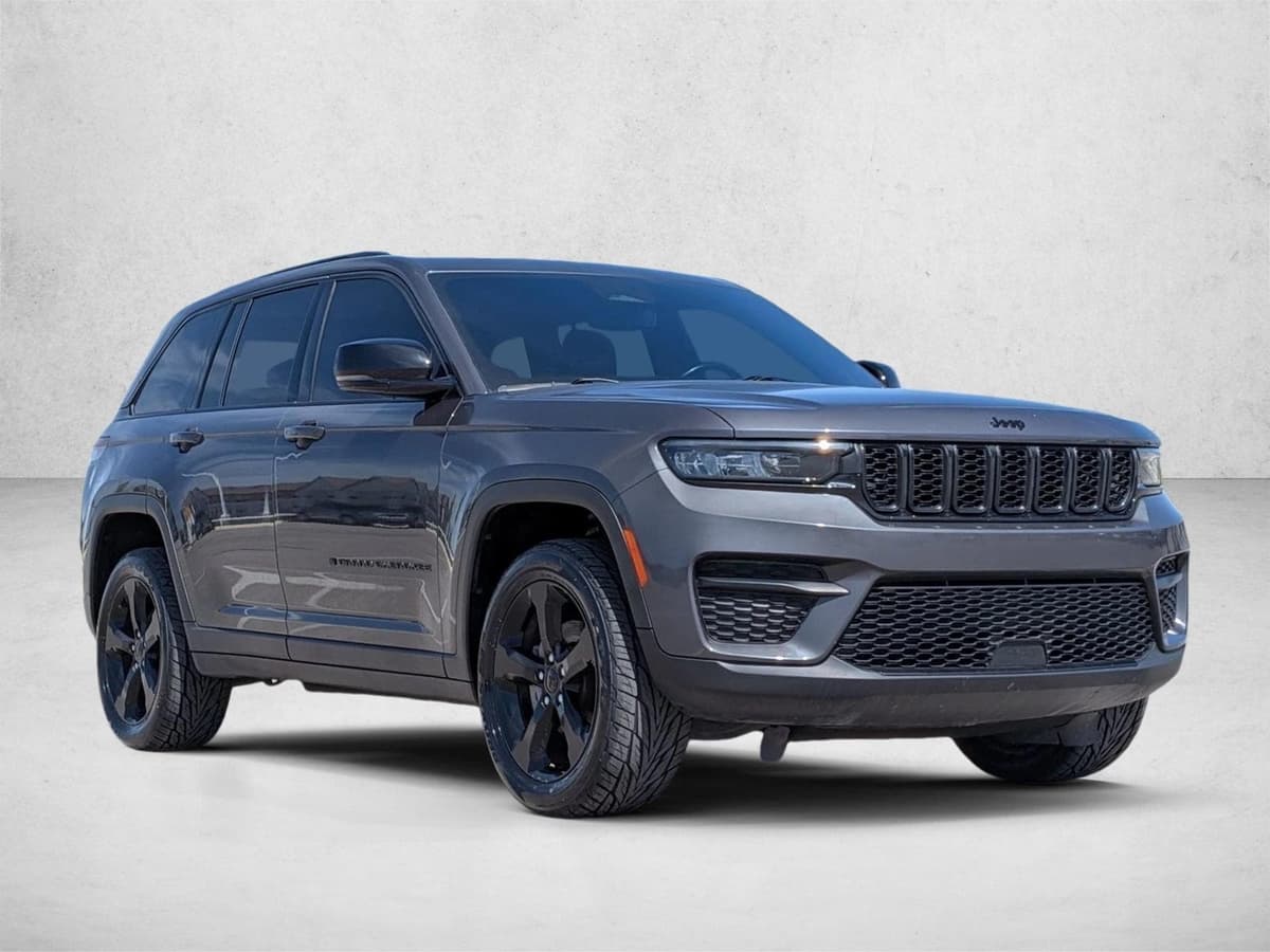 2022 Jeep Grand Cherokee - Image 3
