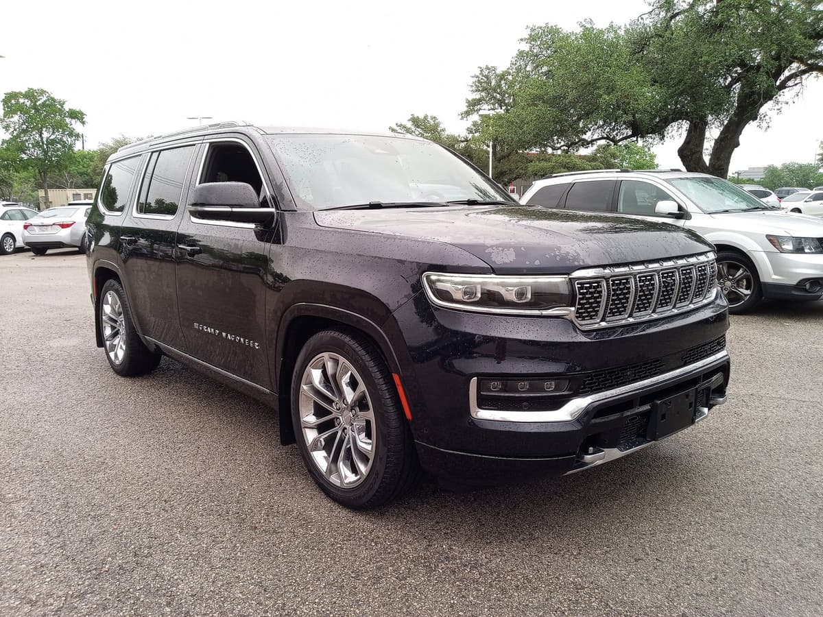 2023 Jeep Grand Wagoneer - Image 3