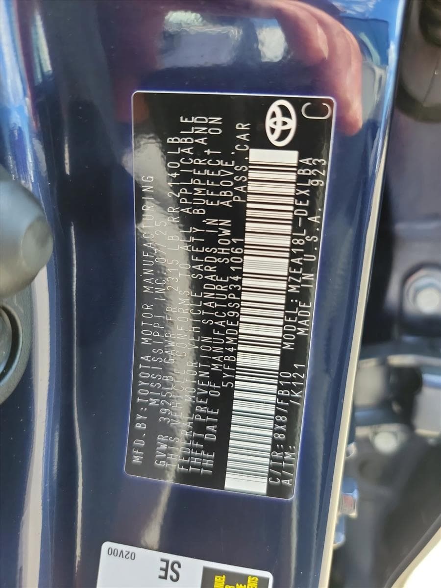 2025 Toyota Corolla - Image 24