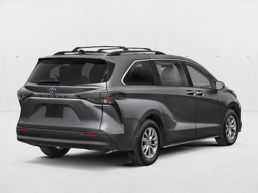 2026 Toyota Sienna - Image 2