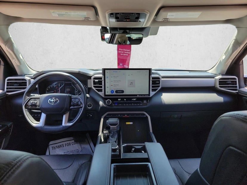 2023 Toyota Tundra - Image 15