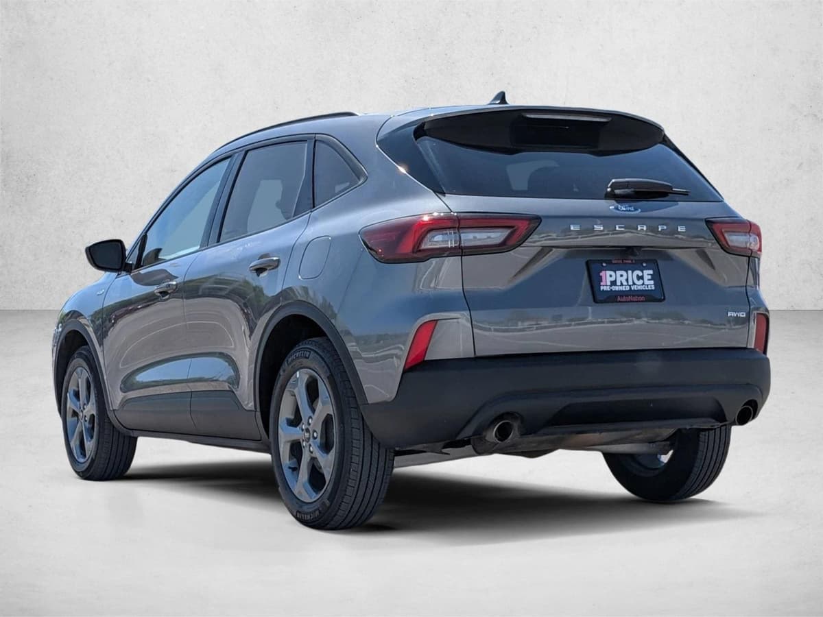 2025 Ford Escape - Image 8