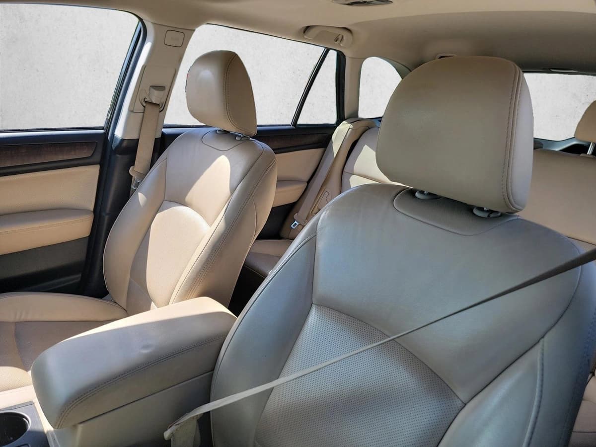 2015 Subaru Outback - Image 10