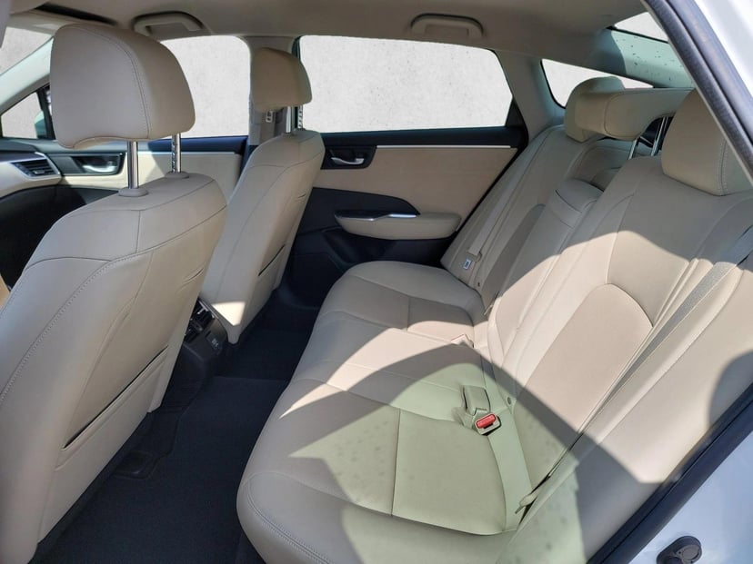 2018 Honda Clarity Plug-In Hybrid - Image 14