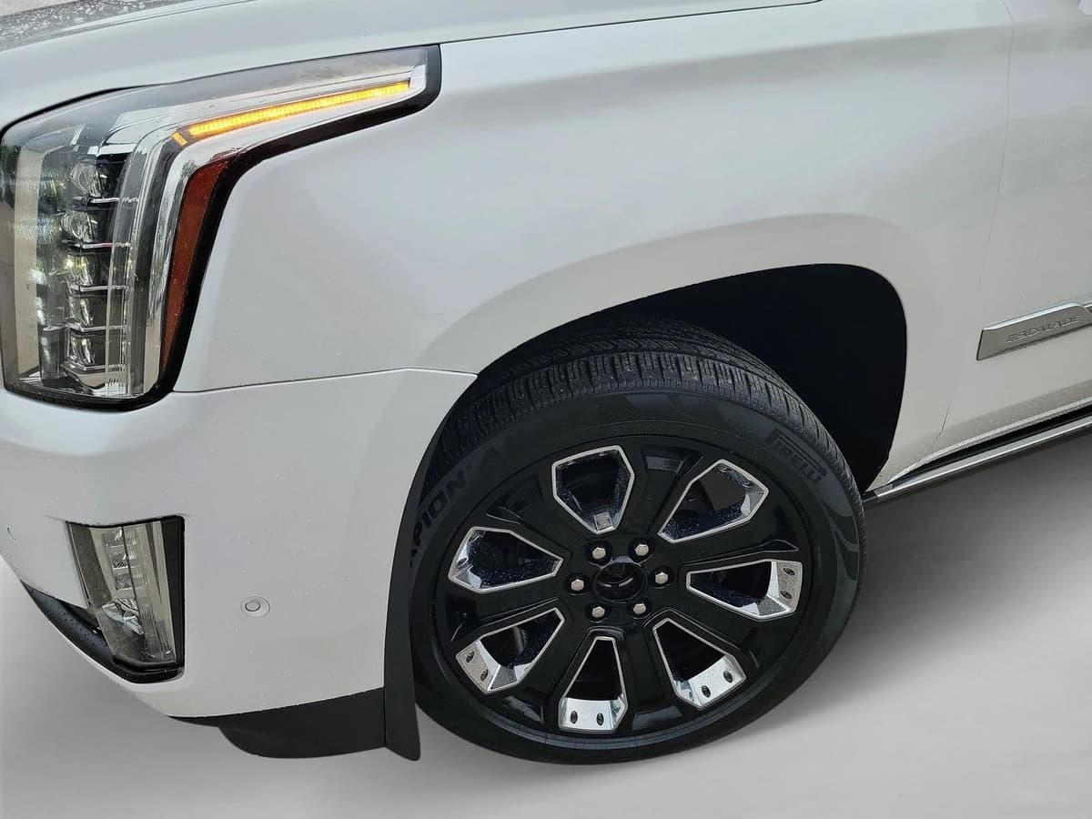 2017 CADILLAC Escalade - Image 2