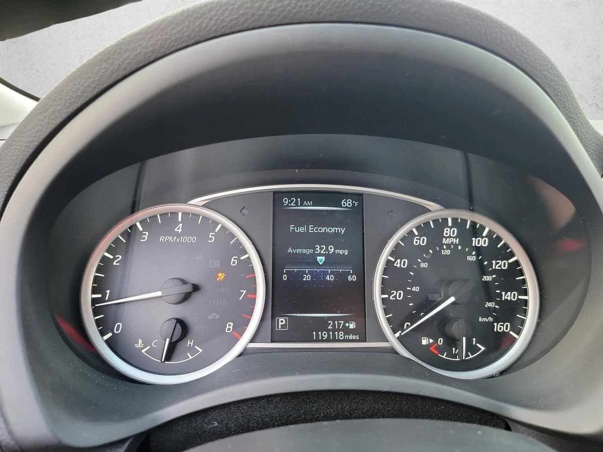 2017 Nissan Sentra - Image 19