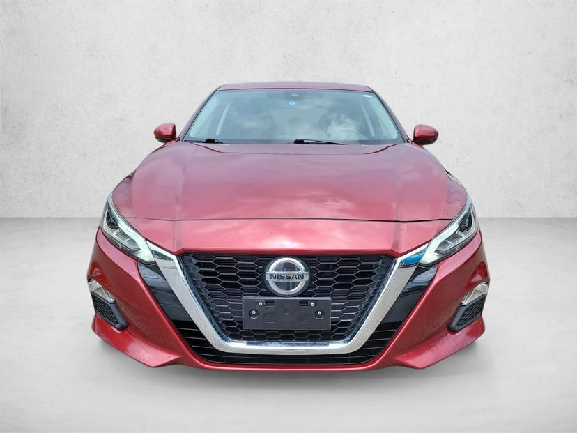 2021 Nissan Altima - Image 2