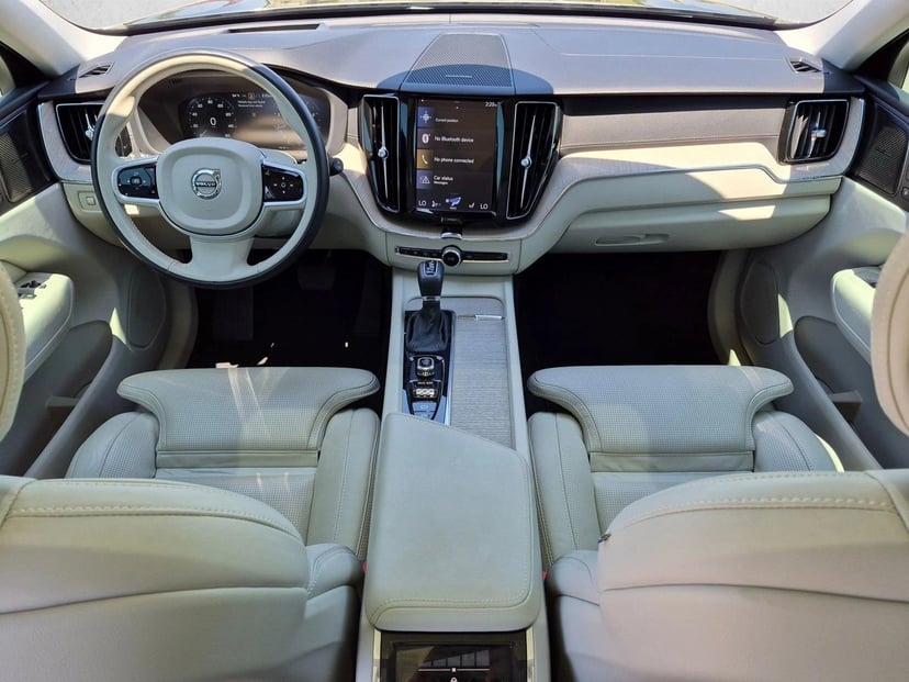 2021 Volvo XC60 - Image 14