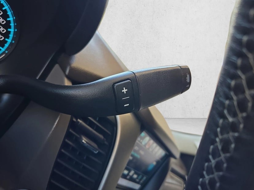 2019 GMC Yukon - Image 12