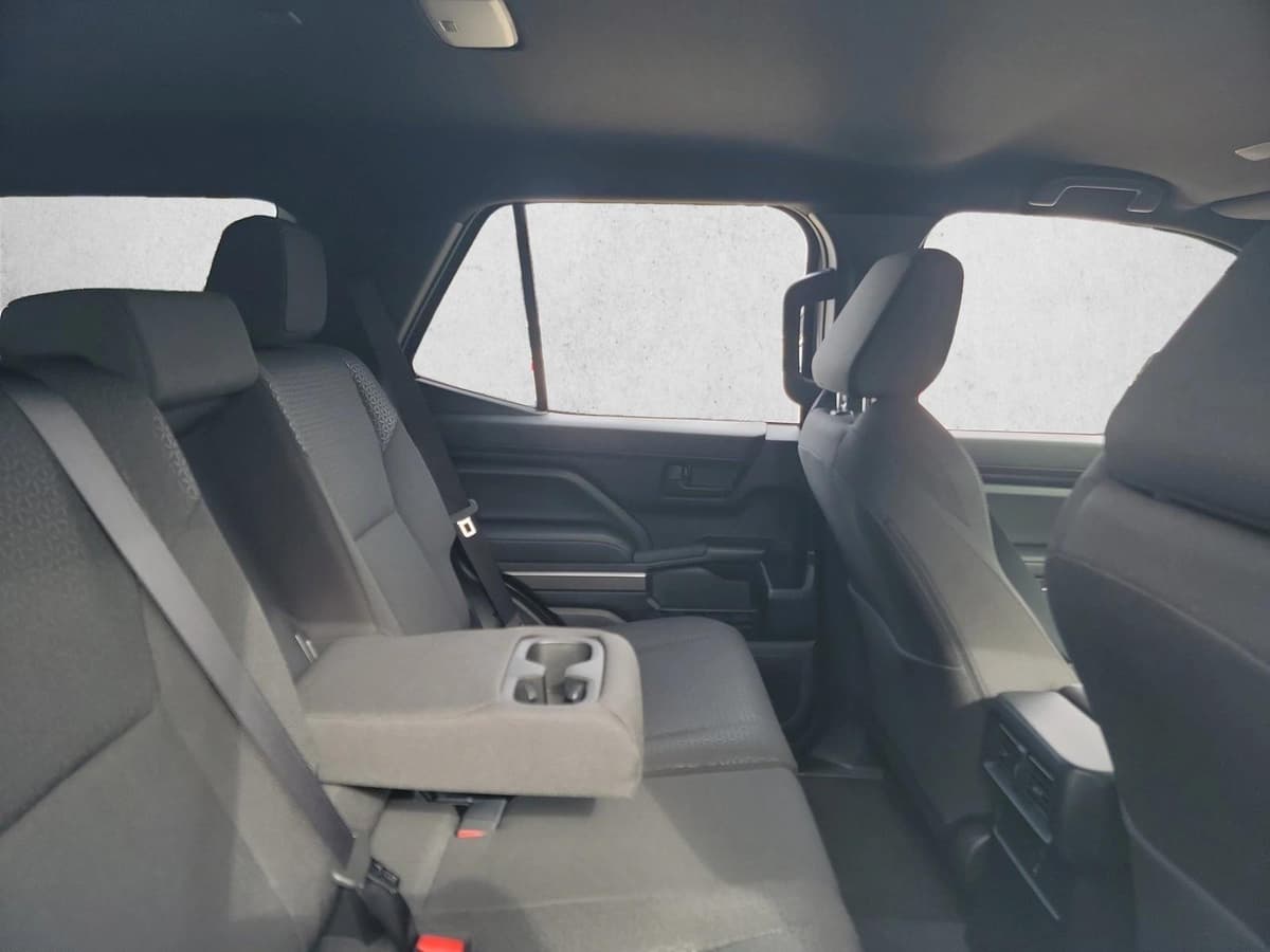 2025 Toyota 4Runner - Image 16