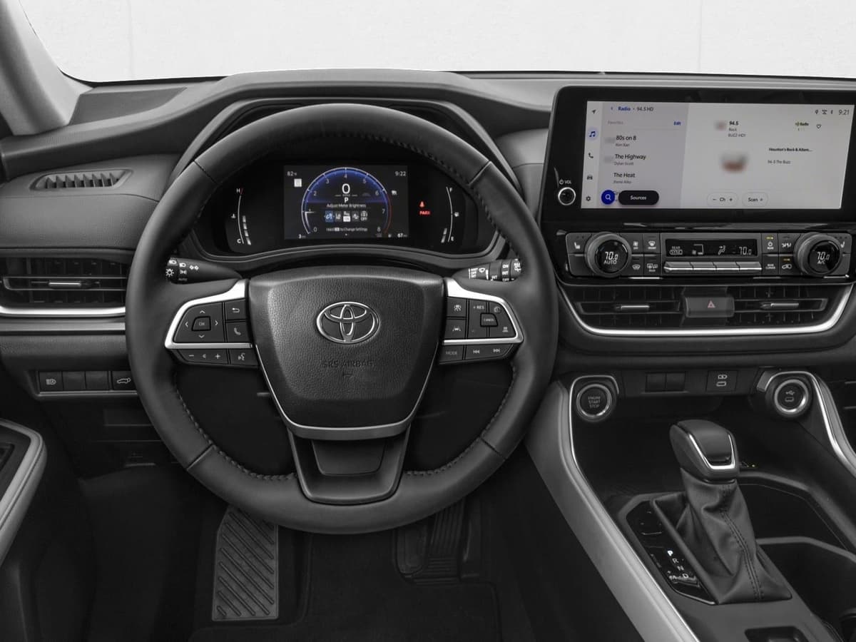 2026 Toyota Grand Highlander - Image 4