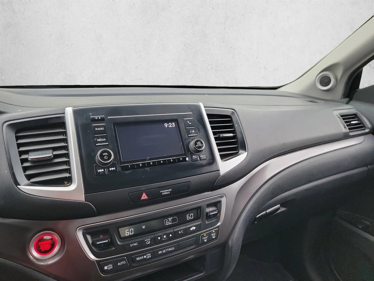 2019 Honda Ridgeline - Image 18