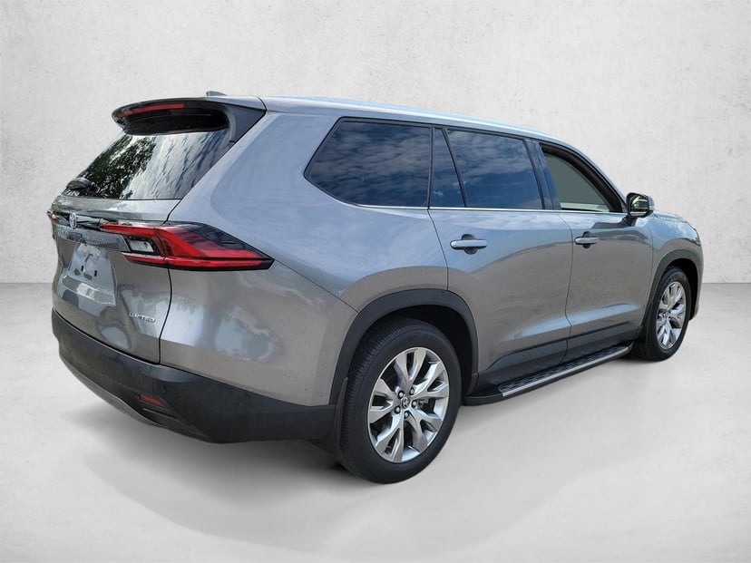 2025 Toyota Grand Highlander - Image 5