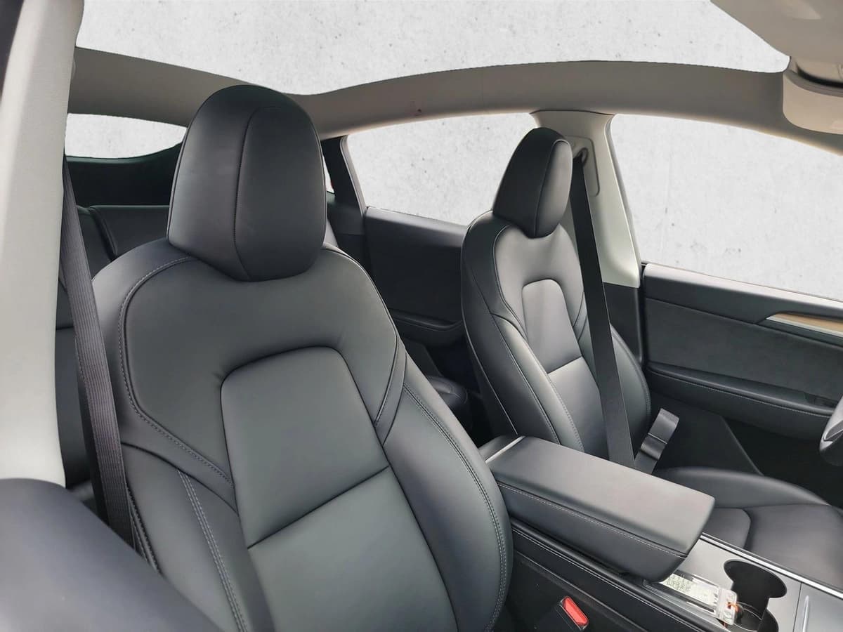 2023 Tesla Model Y - Image 14