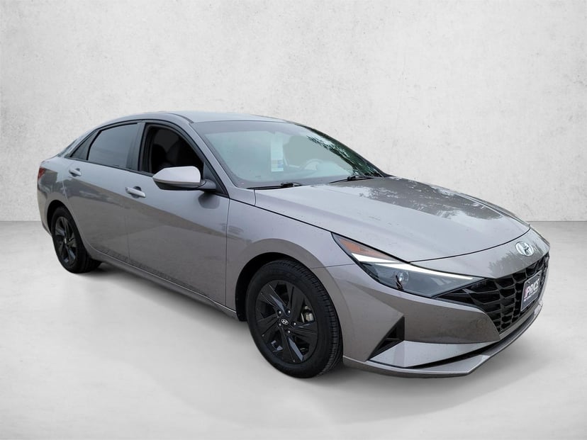 2023 Hyundai Elantra - Image 4