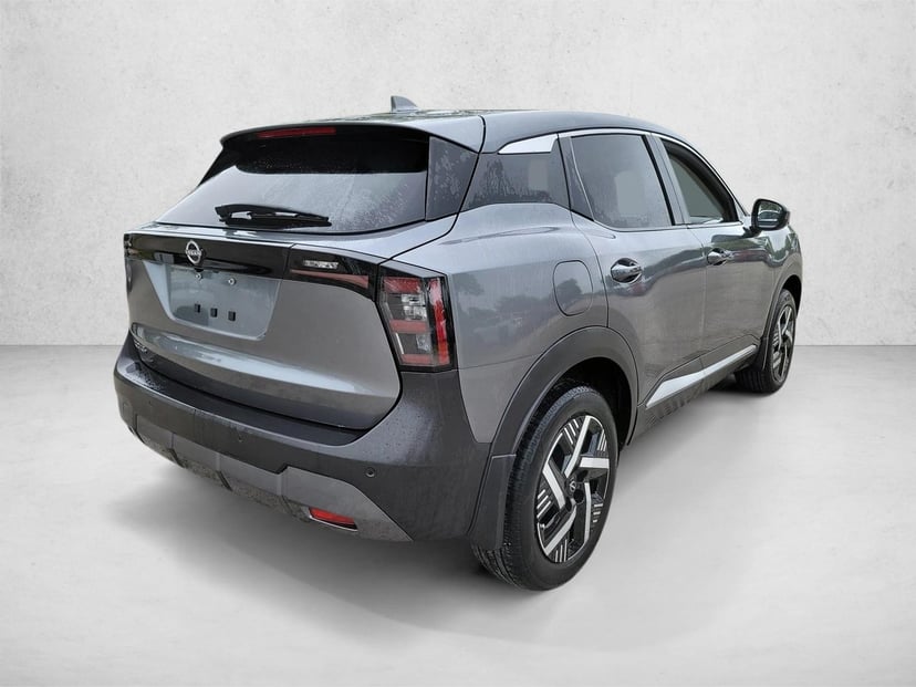 2025 Nissan Kicks - Image 5