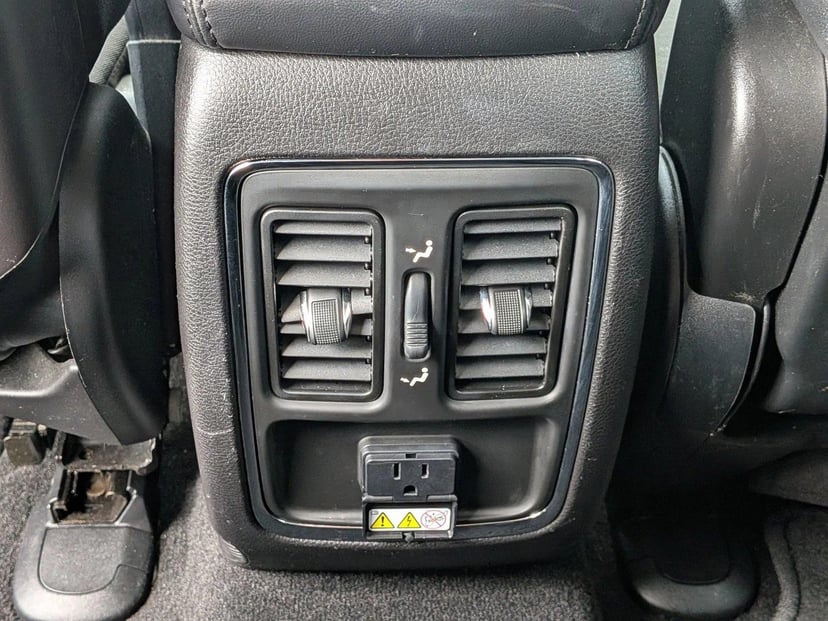 2012 Jeep Grand Cherokee - Image 18