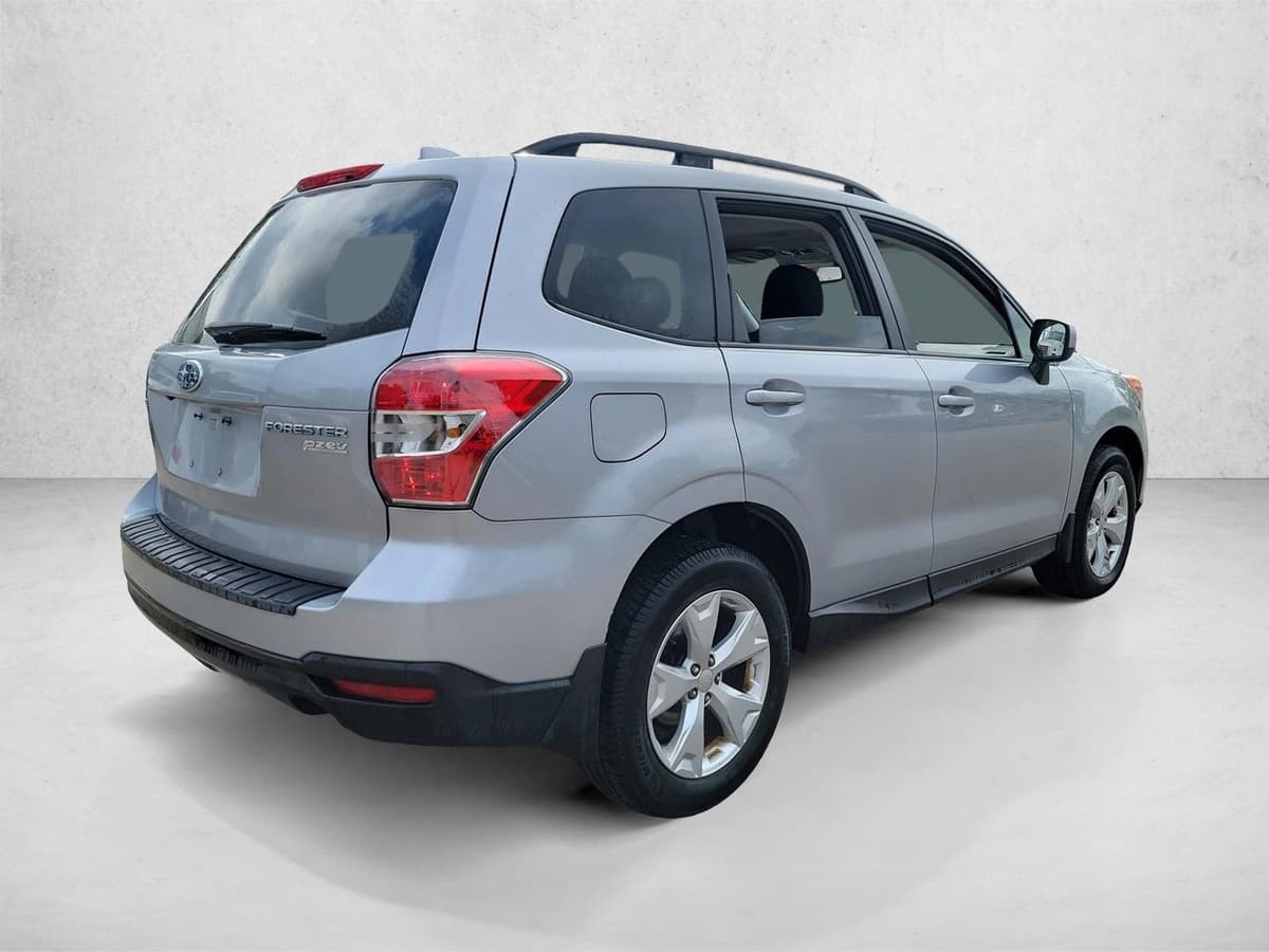 2016 Subaru Forester - Image 5