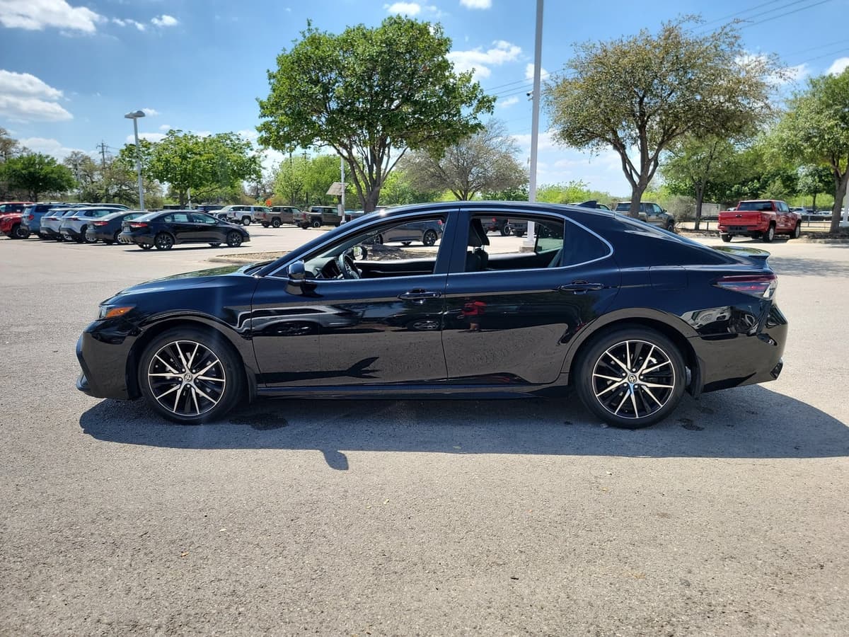 2023 Toyota Camry - Image 8