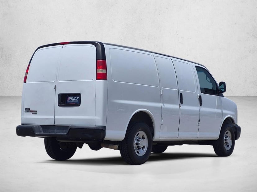 2015 Chevrolet Express 2500 - Image 5