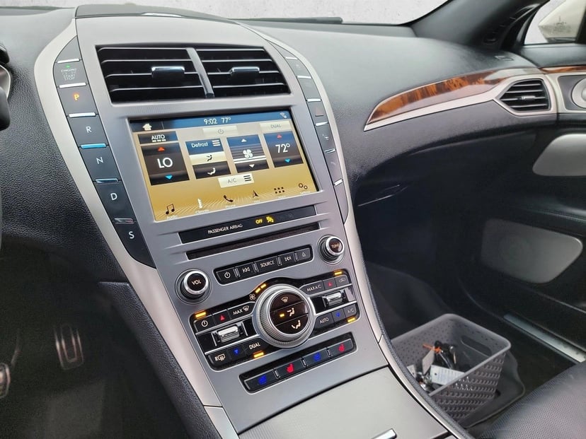 2018 Lincoln MKZ - Image 18