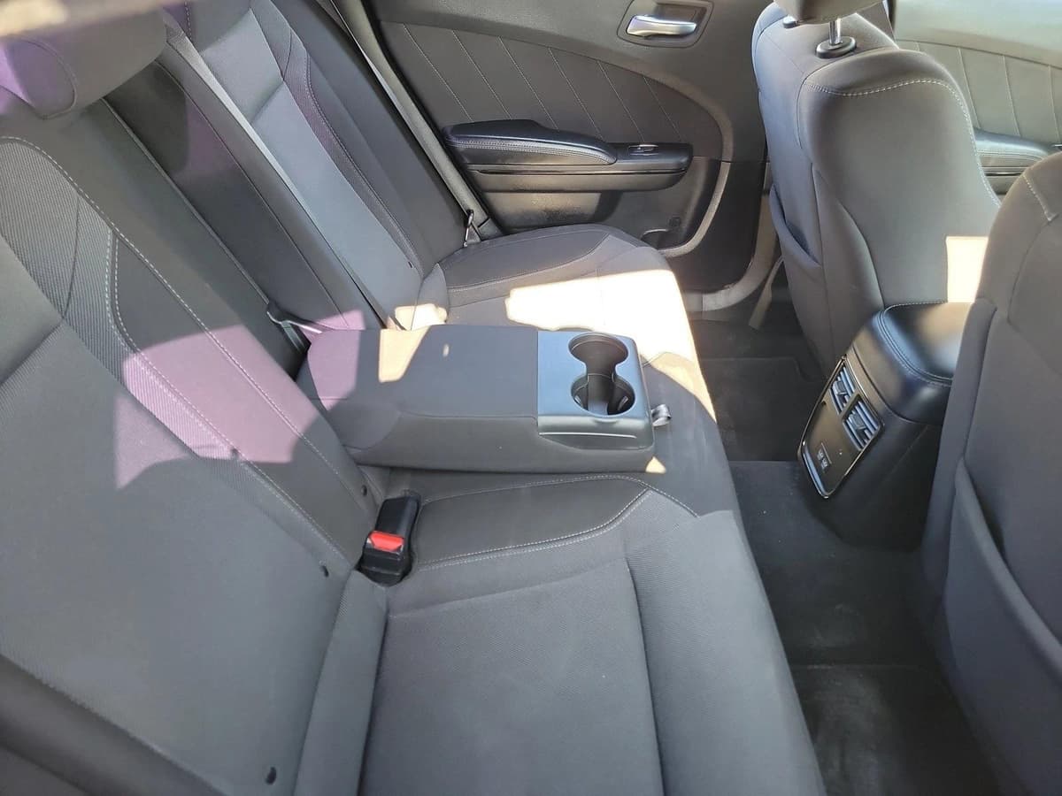 2022 Dodge Charger - Image 16