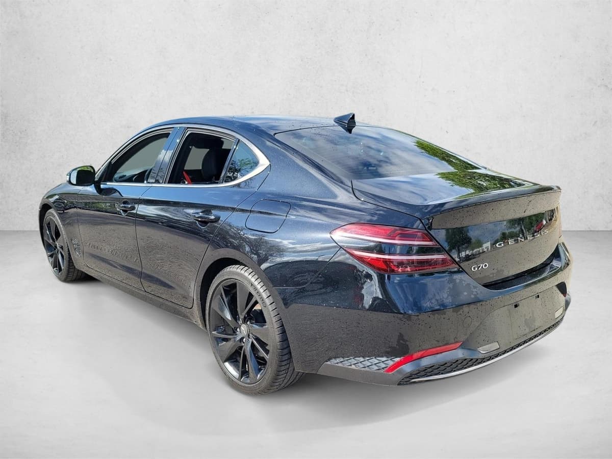 2023 Genesis G70 - Image 7