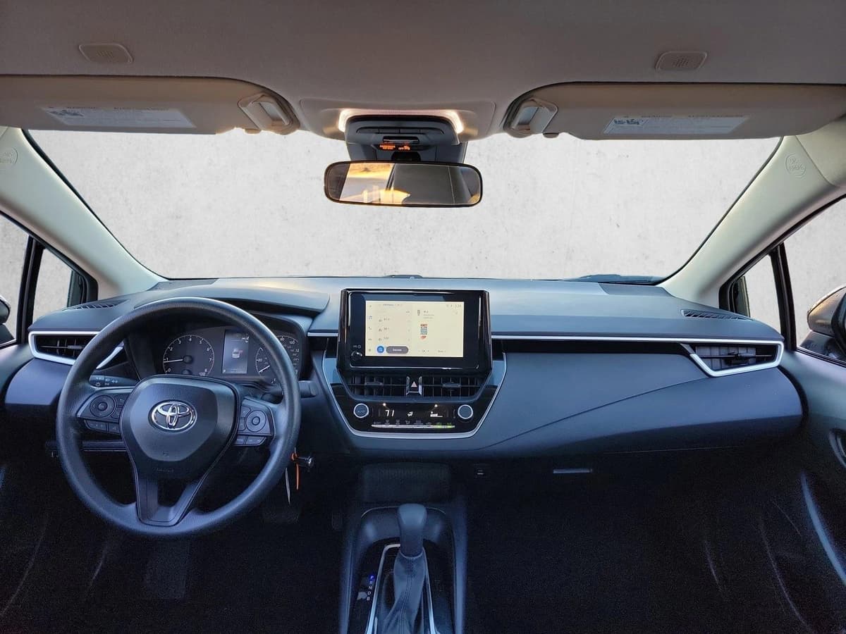 2025 Toyota Corolla - Image 17