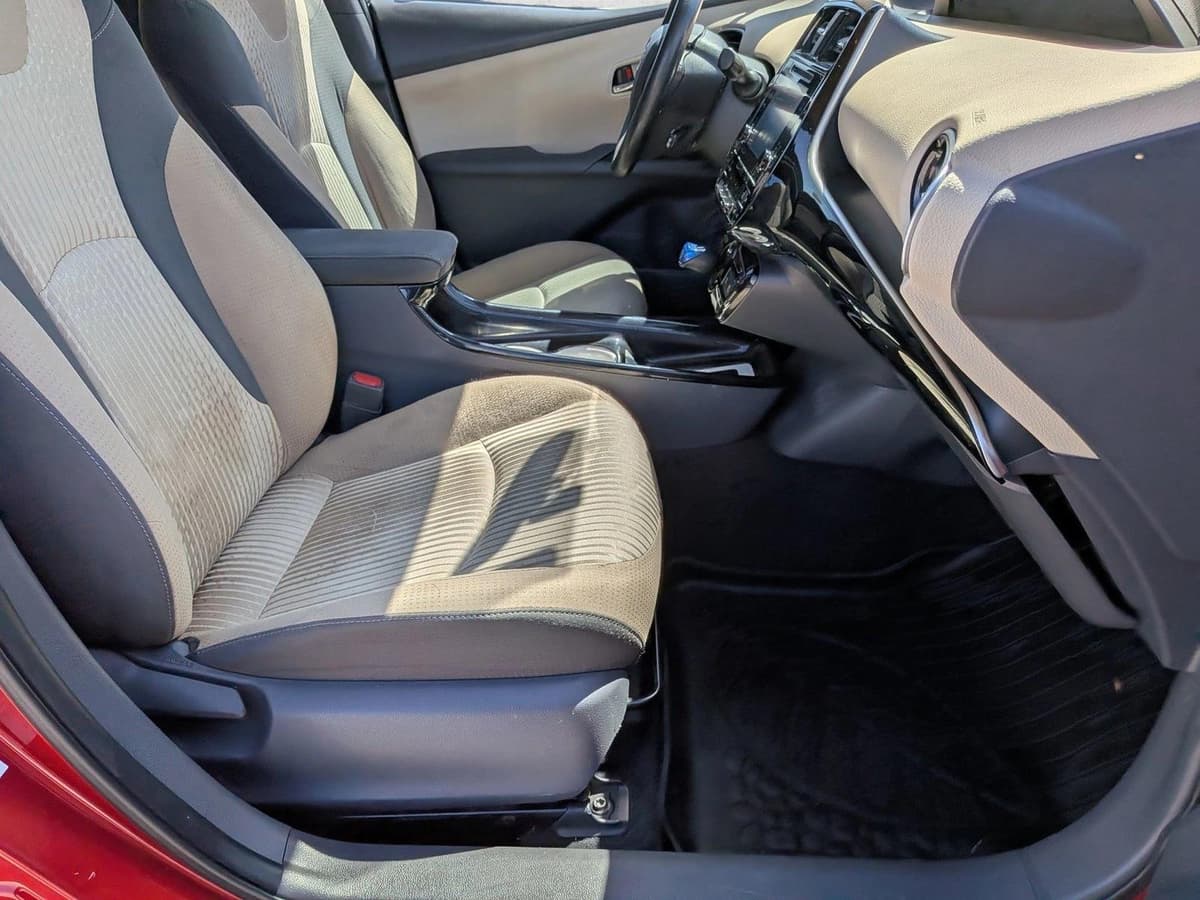 2016 Toyota Prius - Image 21