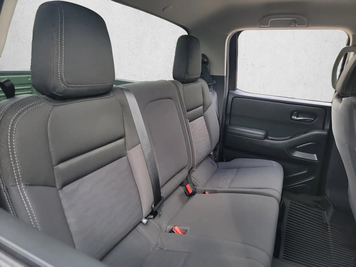 2024 Nissan Frontier - Image 13