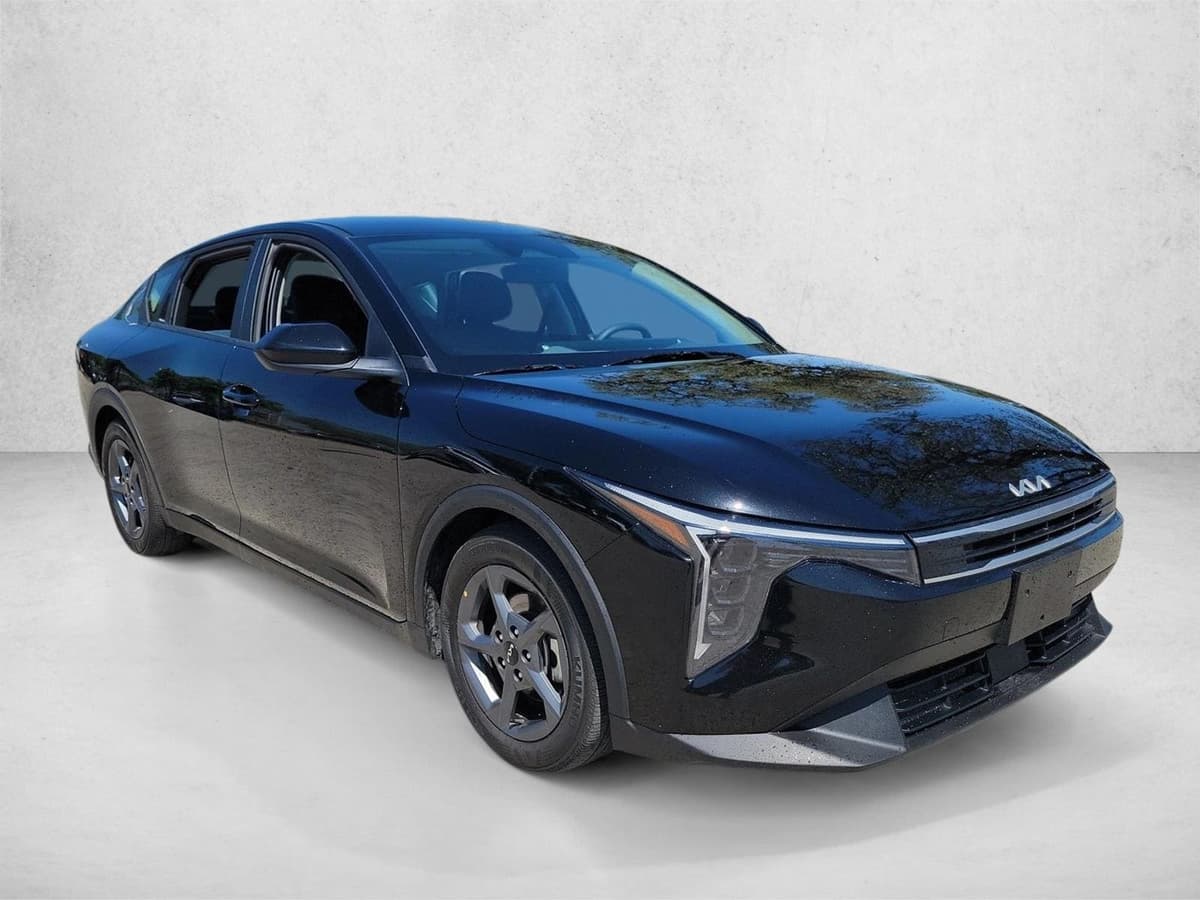 2025 Kia K4 - Image 3