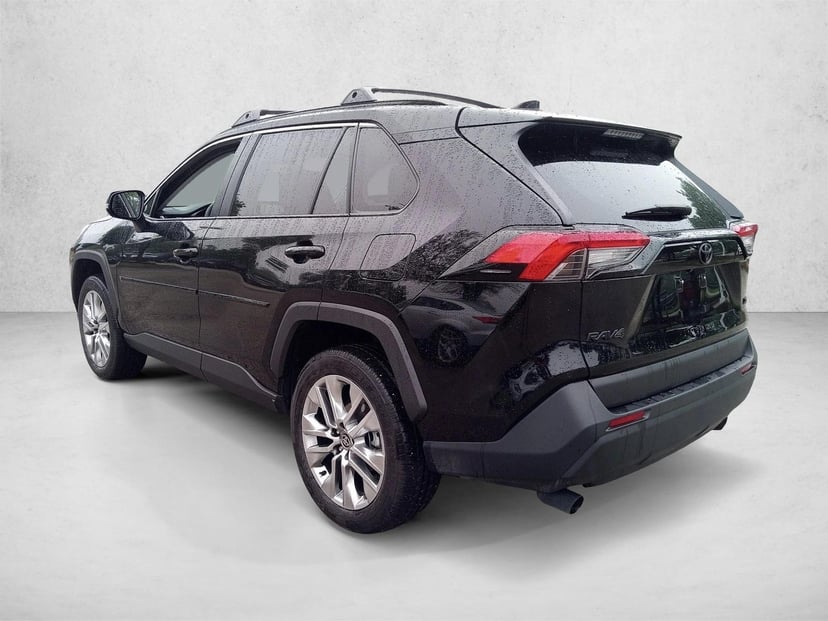 2025 Toyota RAV4 - Image 7