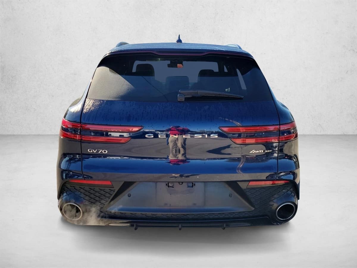 2022 Genesis GV70 - Image 6