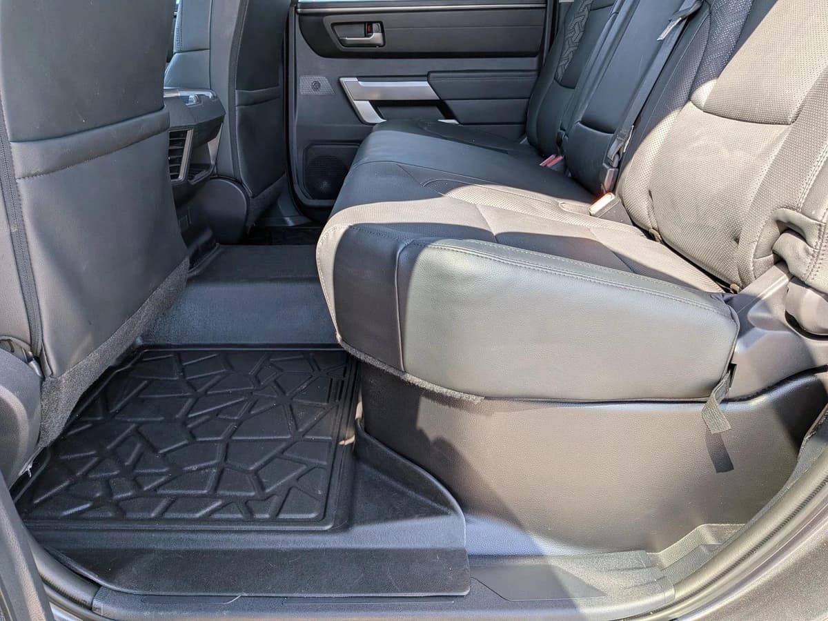 2022 Toyota Tundra - Image 19