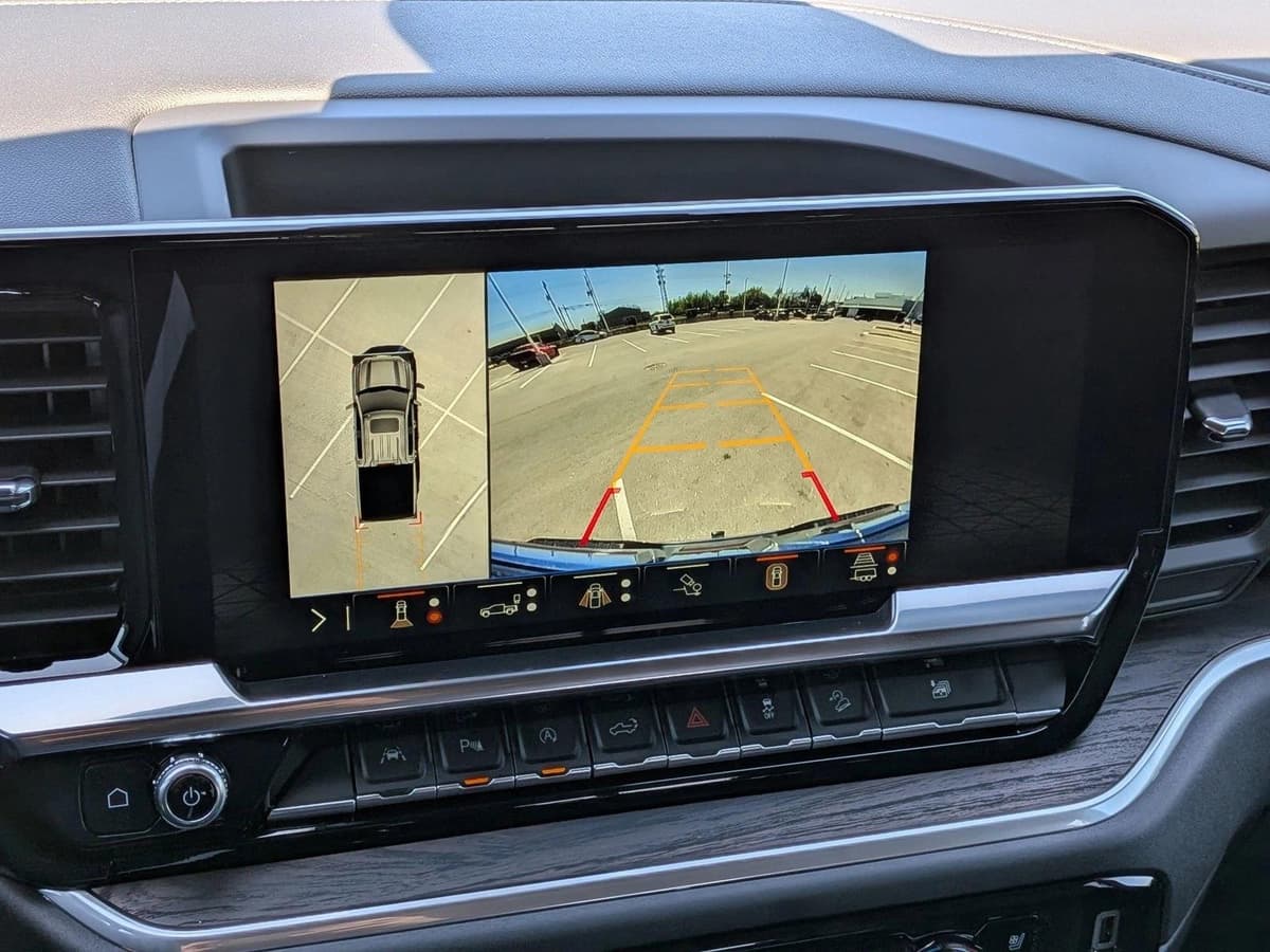 2026 GMC Sierra 1500 - Image 13