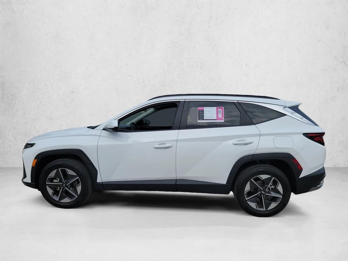 2025 Hyundai Tucson - Image 8