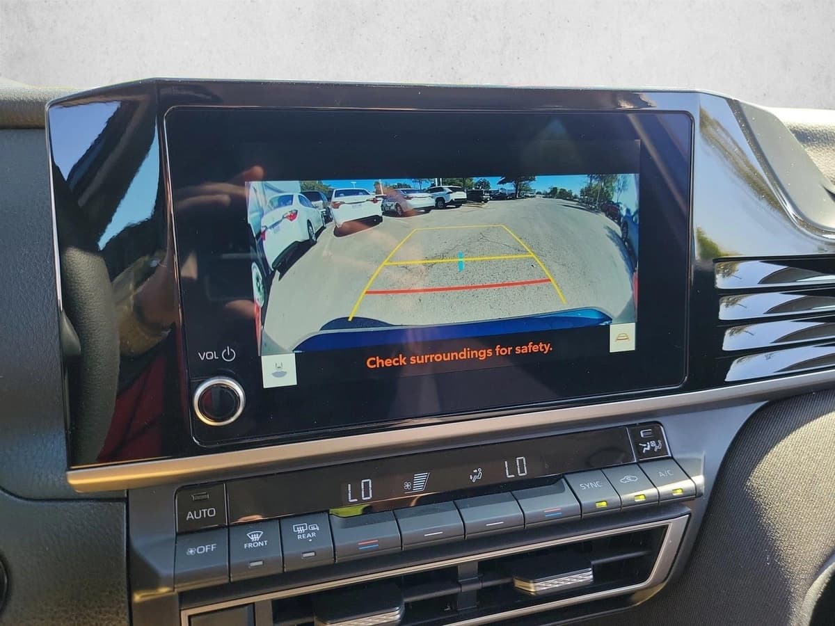 2025 Toyota Camry - Image 20