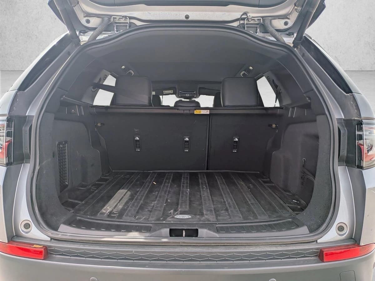 2023 Land Rover Discovery Sport - Image 7