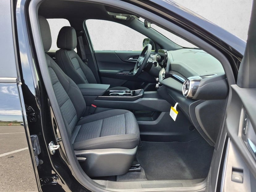2026 Chevrolet Equinox - Image 21
