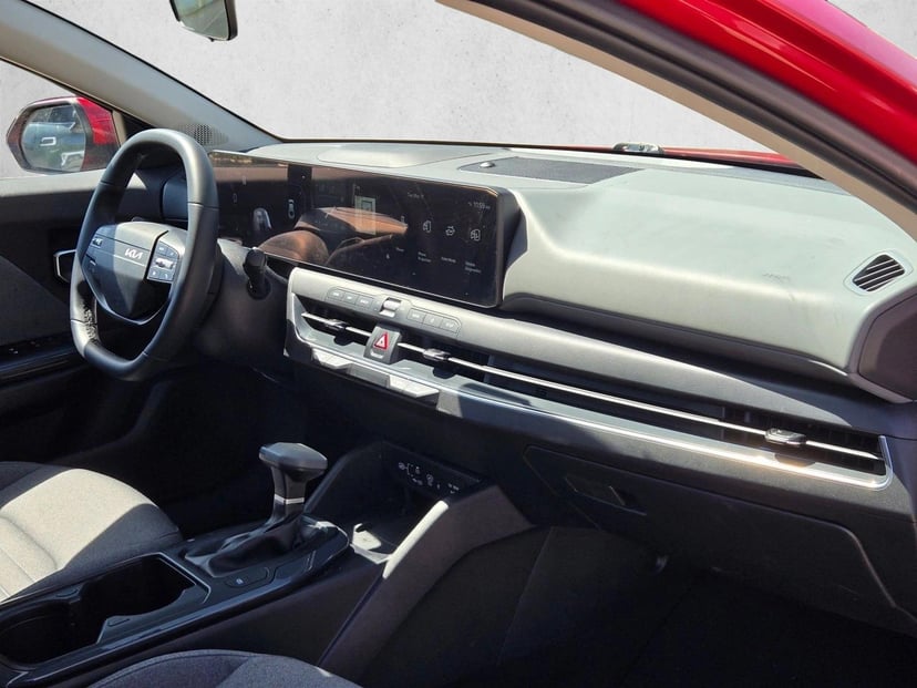 2025 Kia K4 - Image 19